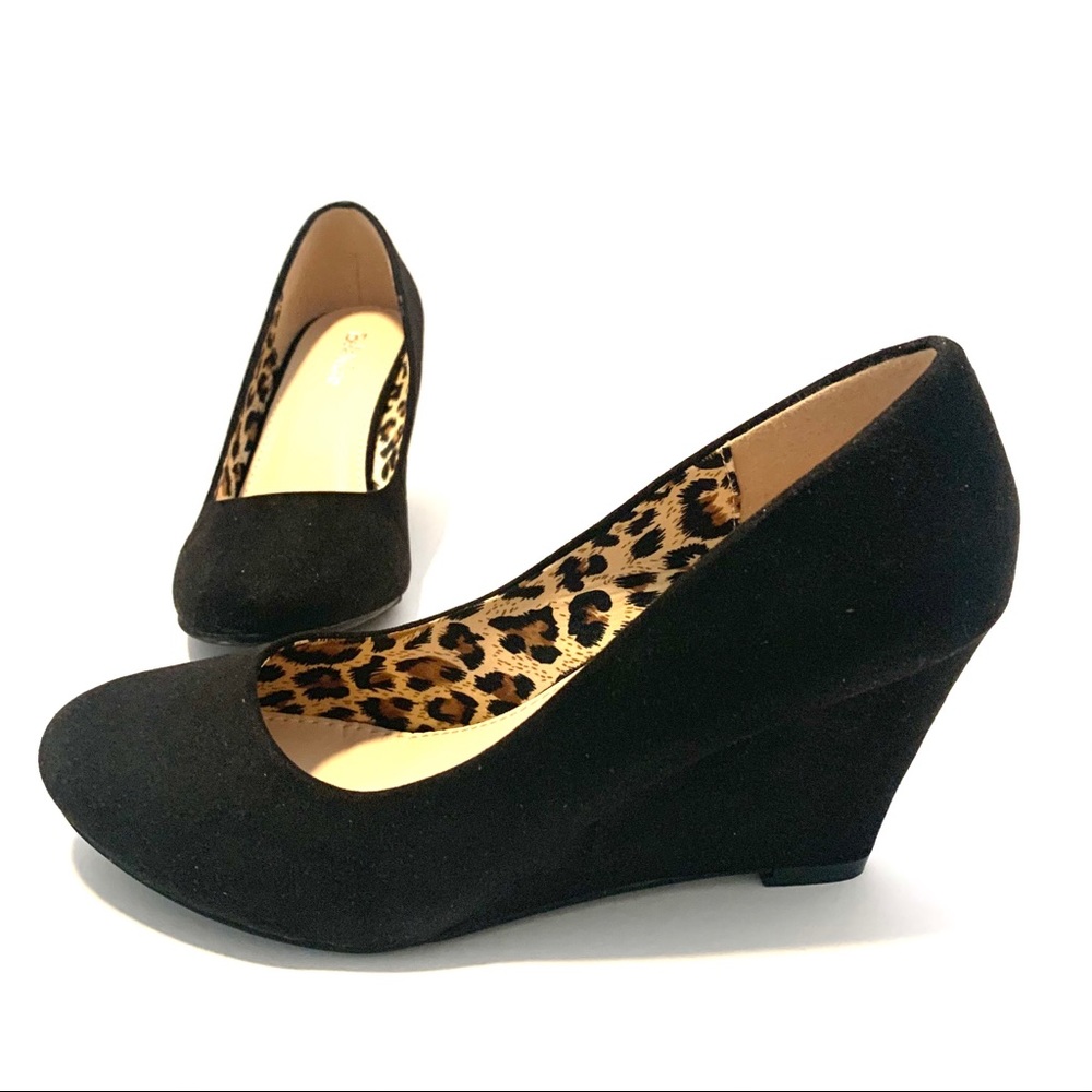 Bella Marie Nine-5 Mid Wedge Slip On Pumps Size 8